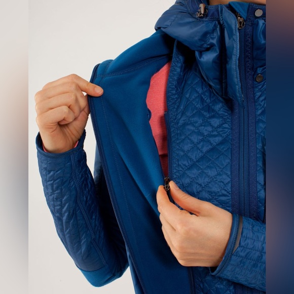 Lululemon Run: Bundle Up Jacket in Limitless Blue | size 6 - Picture 14 of 16
